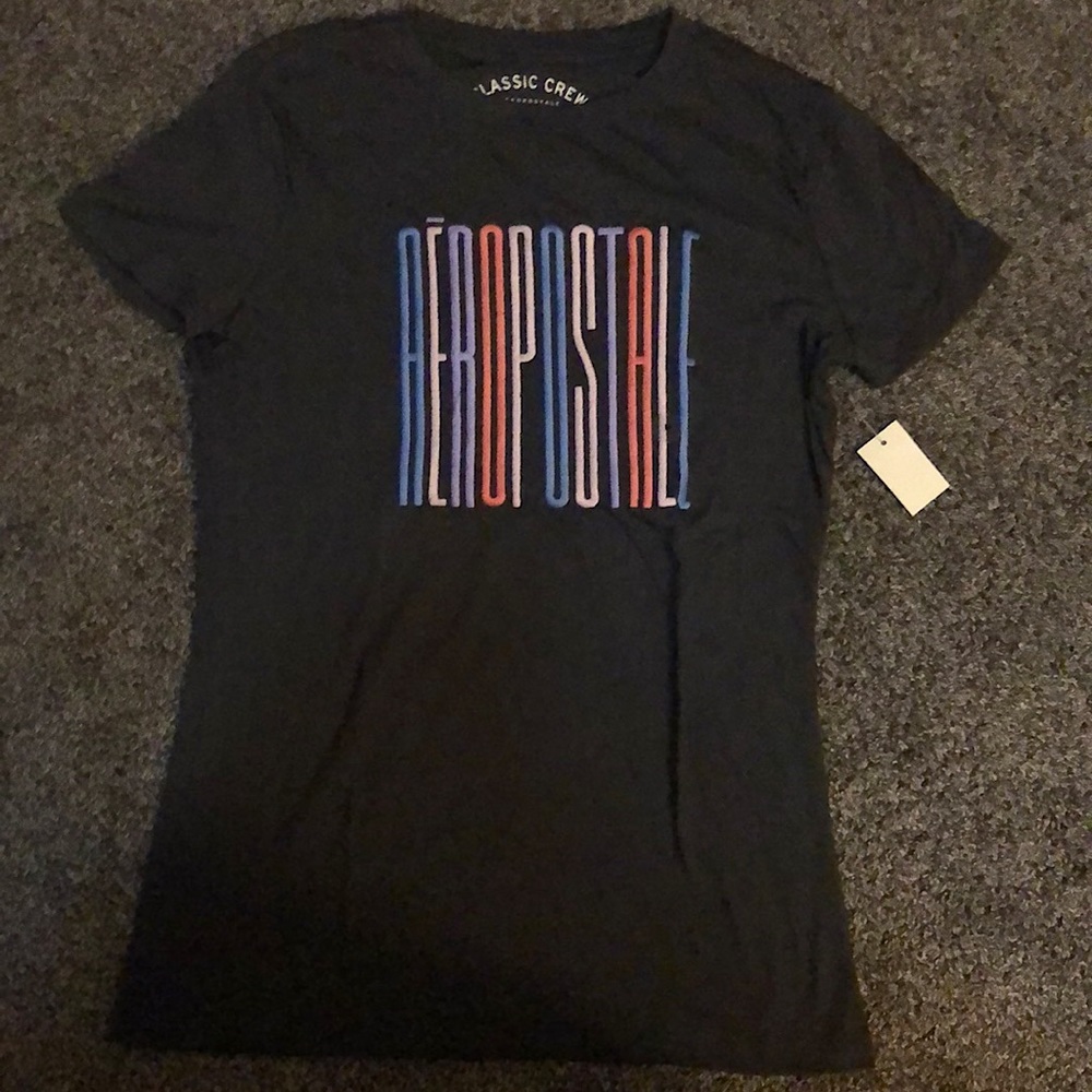 Gray Woman’s Aeropostale tee. Brand new!